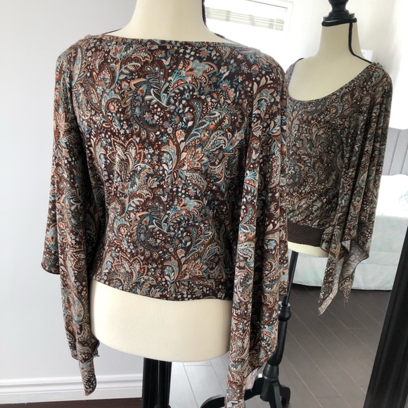 Stylish tops - Picture 3 of 3